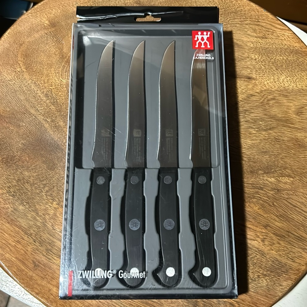 Zwilling Gourmet set of 4 Steak 🥩 🔪 Knifes BNIB